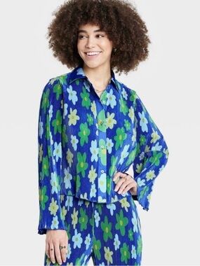 Sammy b x Targe Crinkly/ Pleated Blue Floral bell Sleeves top